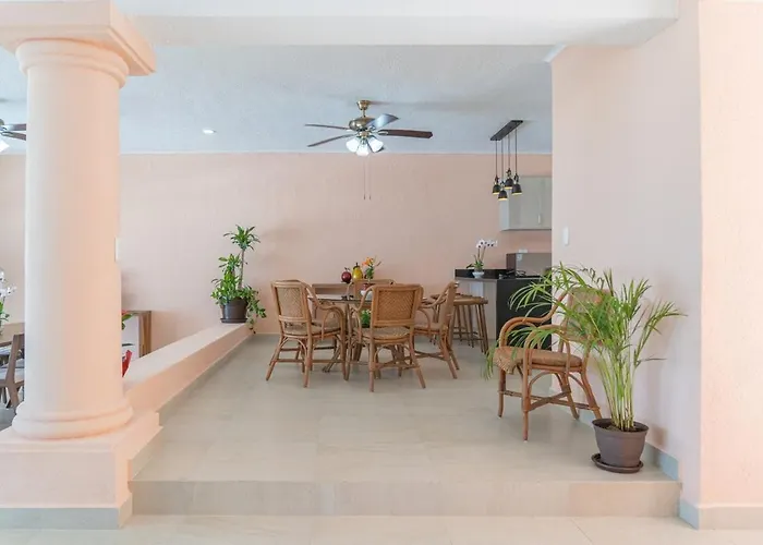Pousada Ixchel-stunning Views, Right On The Beach! Puerto Morelos