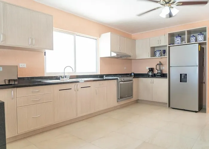 Ixchel-stunning Views, Right On The Beach! *